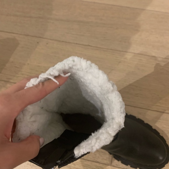 Schutz Winter Boots - Picture 4 of 5